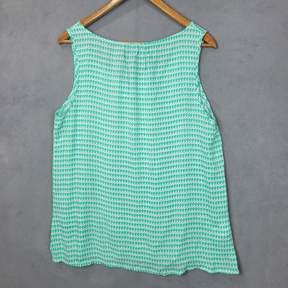 Eddie Bauer Tank Top Women's Large Green White Geometric 100% Rayon Split Neck - Picture 3 of 10